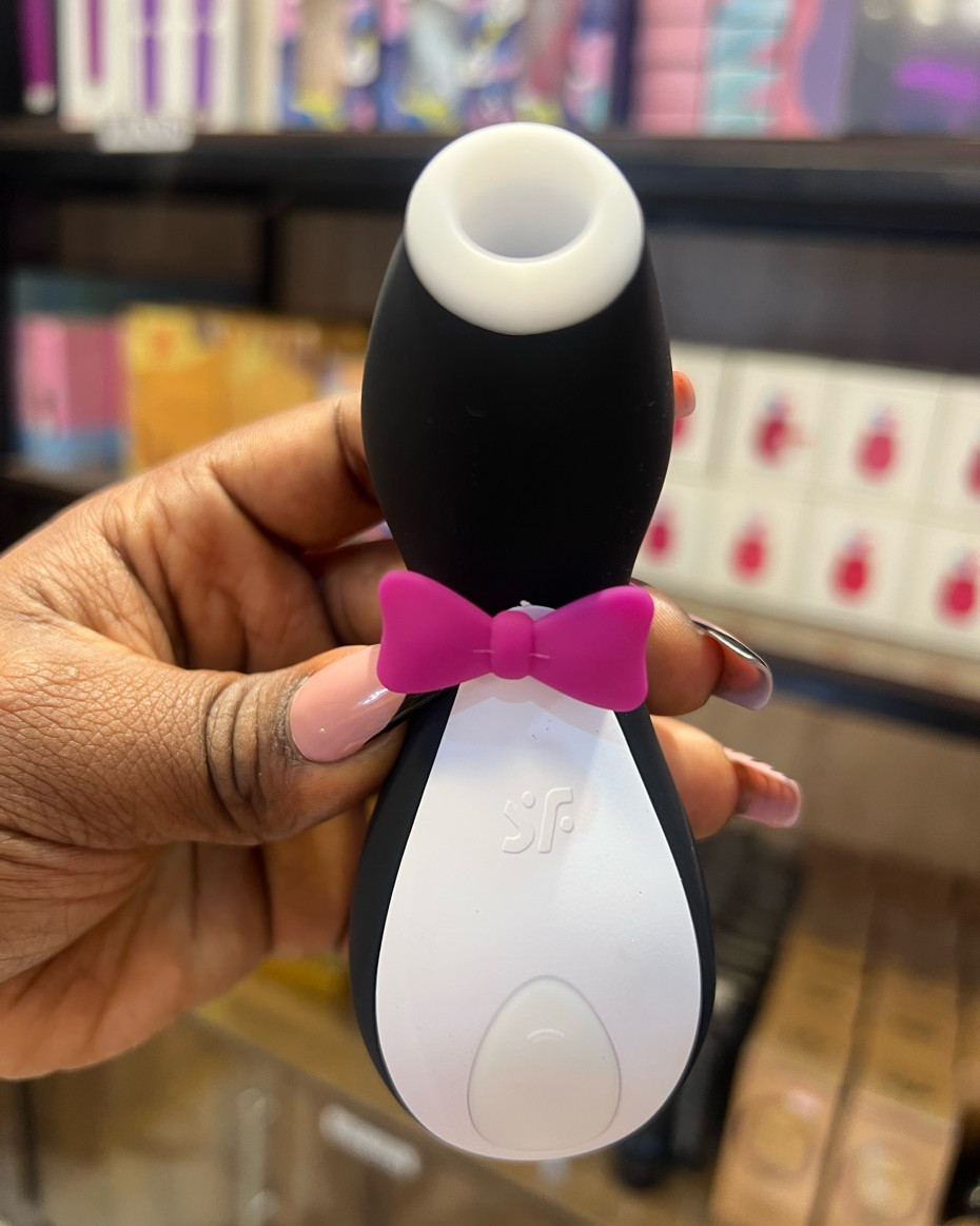 Satisfyer Pro Penguin - Air Pulse Clitoral Sucker